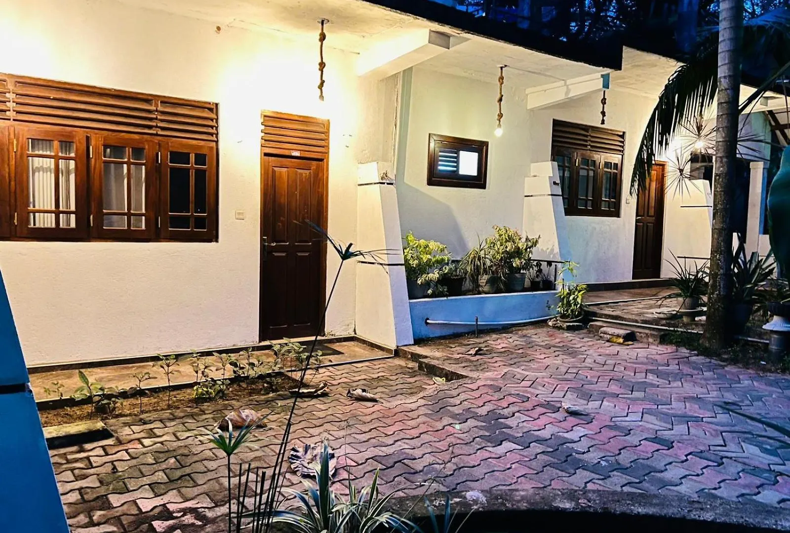 Bed & Breakfast Ceylonia Airport Transit Villa Cmb Katunayake Sri Lanka